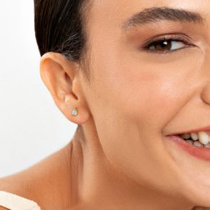 Brinco Gota Azul Cravejada em Prata 925 com Banho de Ouro Amarelo 18k