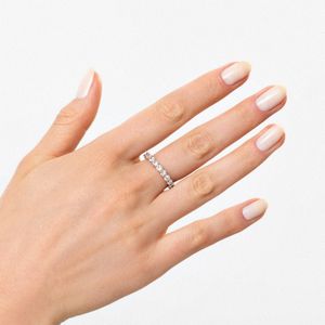 Anel Cravejado em Prata 925 com Banho de Ouro Amarelo 18k