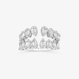 Anel com Diamantes em Ouro Branco 18k