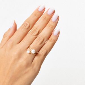 Anel com Pérola em Ouro Amarelo 18K