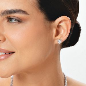 Brinco Stud Coração Cravejado em Prata 925